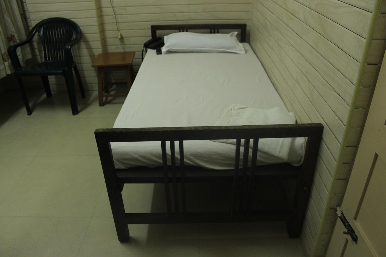 Hotel Sukhvas Thiruvananthapuram Екстериор снимка